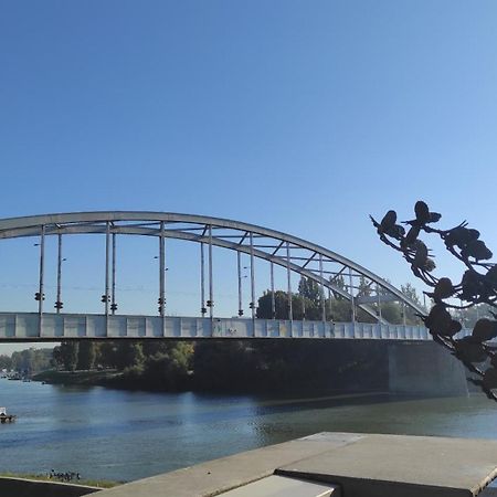 Cosy Inner City Getaway Bestern Szeged Luaran gambar
