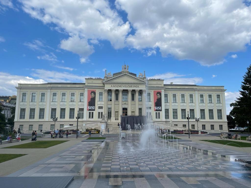 Cosy Inner City Getaway Bestern Szeged Luaran gambar