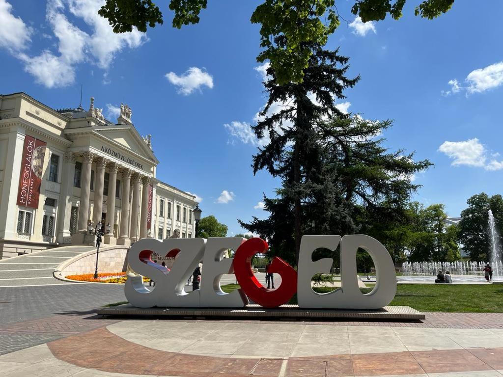 Cosy Inner City Getaway Bestern Szeged Luaran gambar